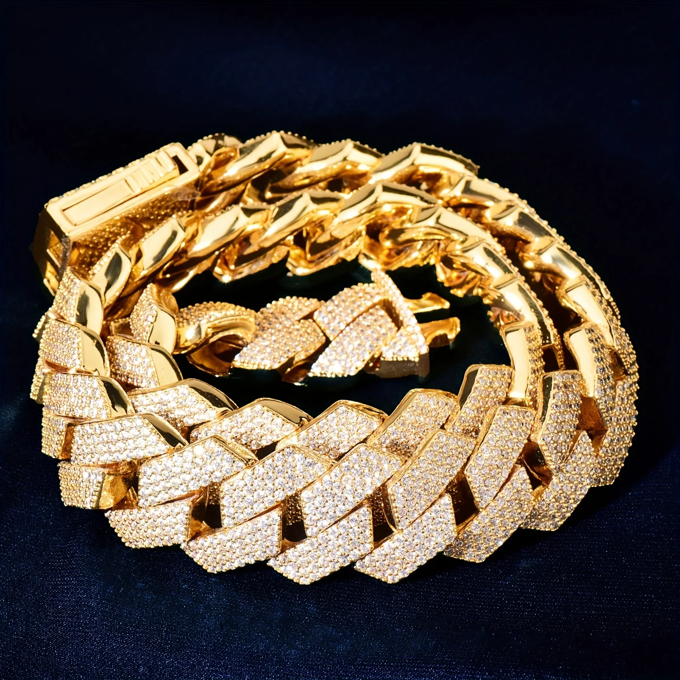 Thumbnail 4 - #53 Best Chunky Chain Necklaces to Buy In 2026