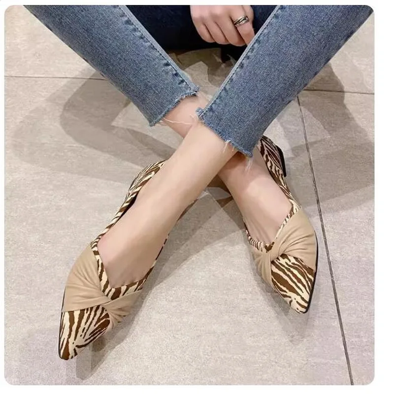 2024 Spring summer new pointy single shoes women all match fairy wind big size ladle shoes late evening flat heel beanie shoes