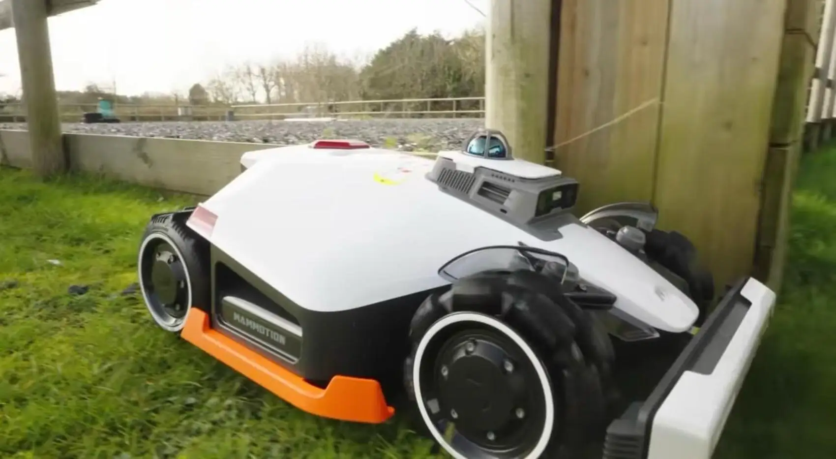 🚀 HORIZON Mammotion LUBA 3 AWD 3000H Smart Robot Lawn Mower 💨 Smooth 360° Navigation & Powerful Efficiency 🌪️