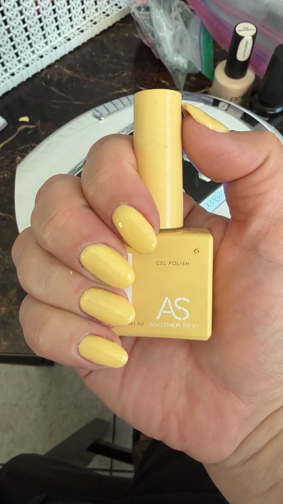 AS 1pc 15ml Bright Yellow Gel Nail Polish Starter Pure Soak Off No Wipe Nail Gel Polish Varnish Suitable For All Seasons photo review