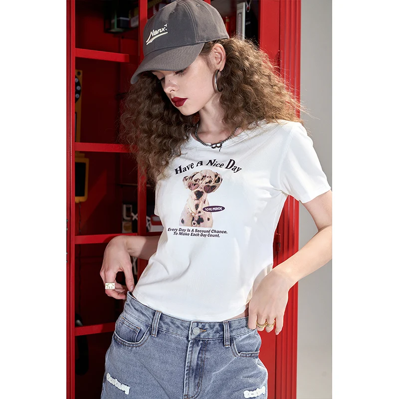ELFSACK Vintage T-Shirt with Retro Puppy Print, Casual Crewneck Versatile Tee, Cute Slim Fit Crop Top for Women's Summer Outfit