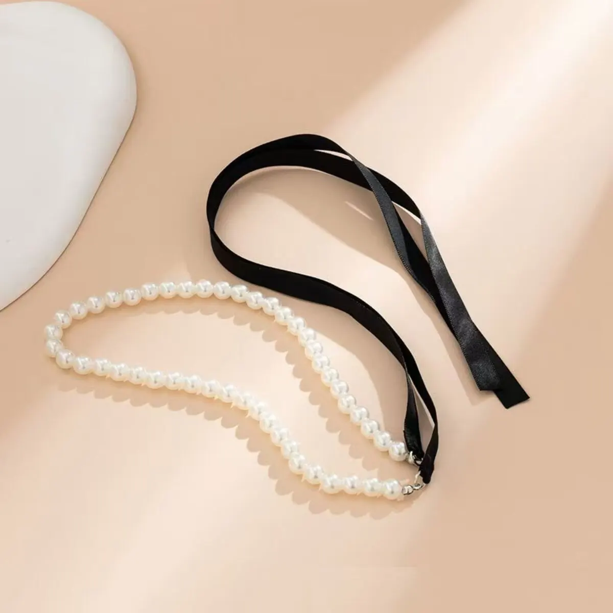 Elegant Black Velvet Ribbon Bowknot Choker Necklace for Women Wed Goth Imitation-Pearl Clavicle Chain Y2K Accessories image 3