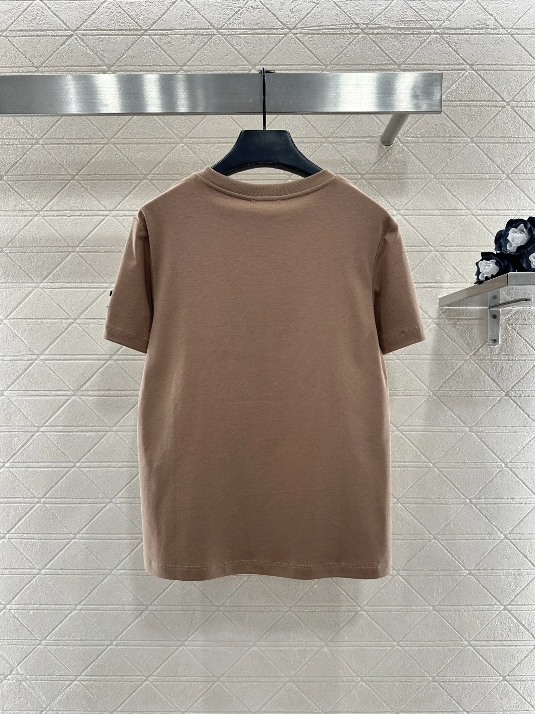 

26, ранняя весна, новая женская одежда больших размеров, свободная модная однотонная футболка с круглым вырезом и короткими рукавами, топ