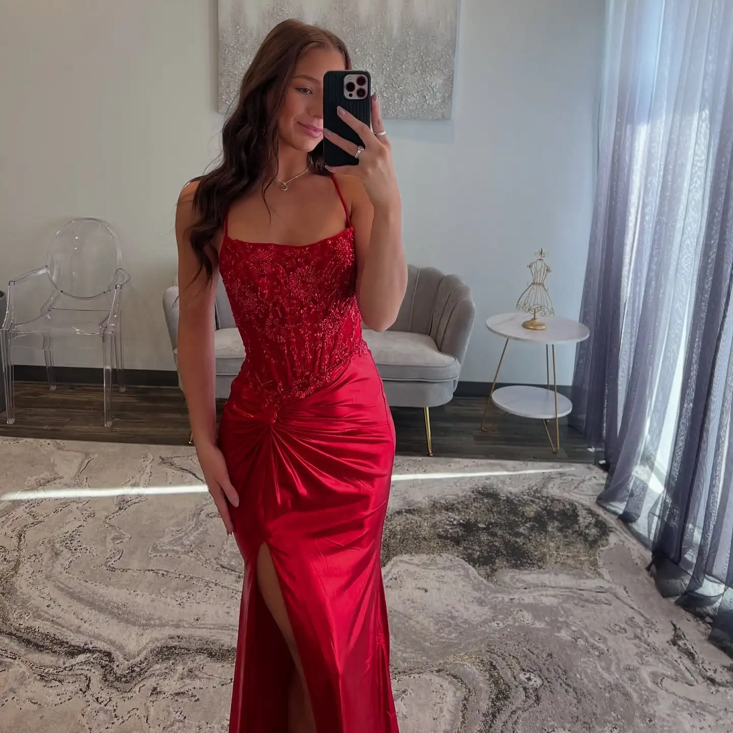 シャロンはセクシーなレッドサテンコルセットシアーマーメイドウエディングドレススリットビーズロングイブニングパーティードレスSH164カスタマイズ