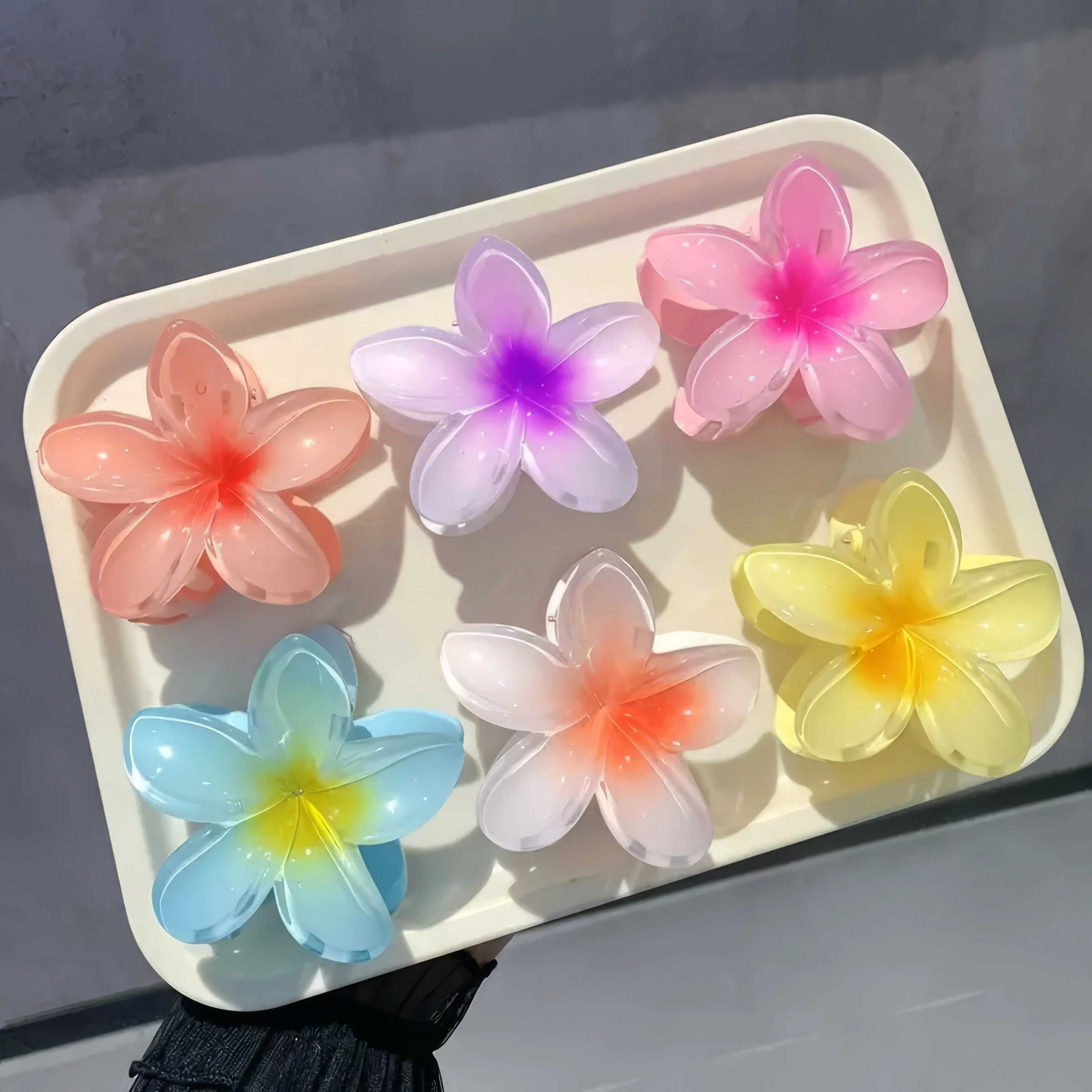 

Tropical Floral Hair Clips - Five-Petal Design, Shimmer Finish, Comfort Wear, Hair Securing, Stylish Accent, Day-to-Night Use