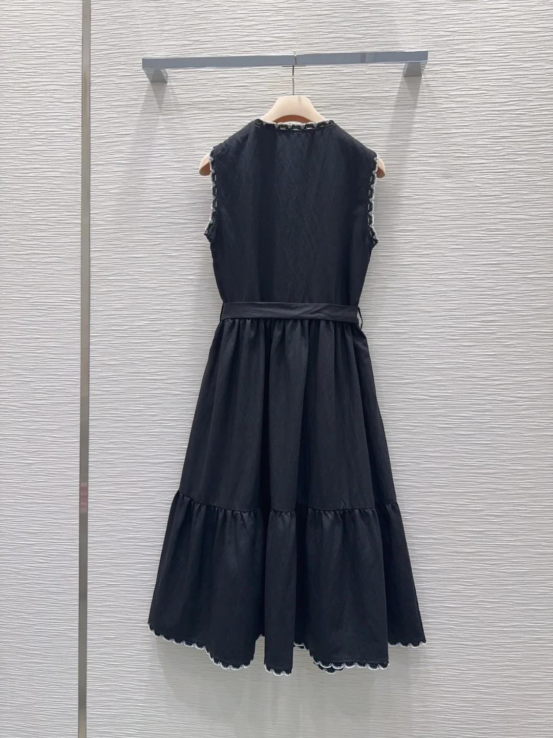 

2026 Early Spring Designer Dress Ruffled sleeves with Belt velvet Mid-Length A-line Button Slimming Half-Sleeved