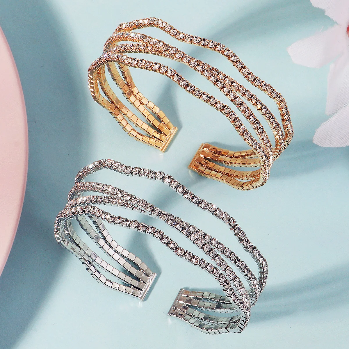 

Luxury Gold Color Multilayer Cuff Bracelet for Women Crystal Rhinestone Wide Open Bangle Adjustable Wedding Party Jewelry Gift