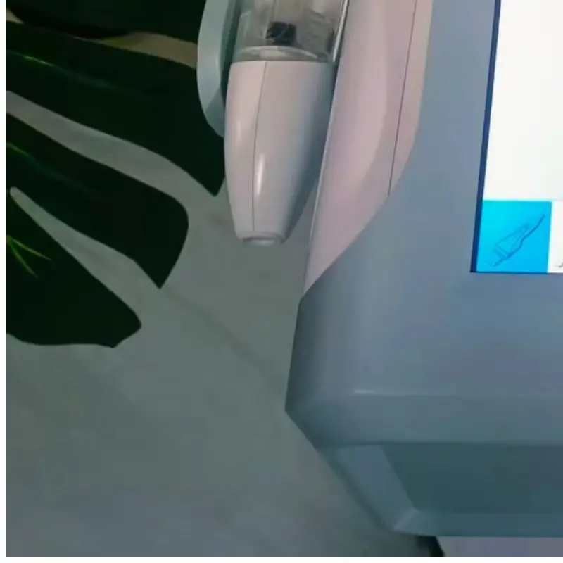 

Многофункциональный аппарат для гидрооксигенации лица 6-в-1: очищение кожи, удаление черных точек и технология нанопоглощения питательных веществ