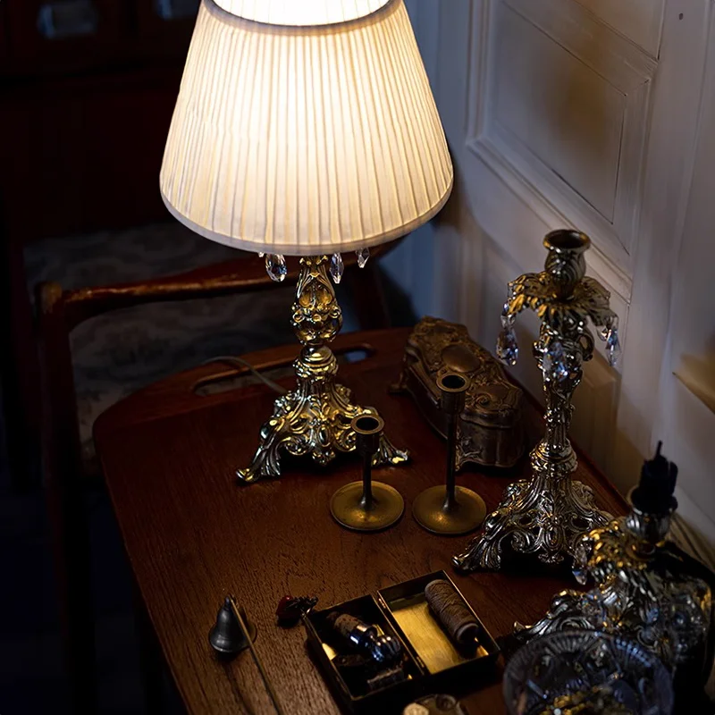 Duval-Francês Country Cottage Table Lamp, Crystal Candlestick, angustiado, antigo, branco, bege, Bell Shade, Living Room Decor