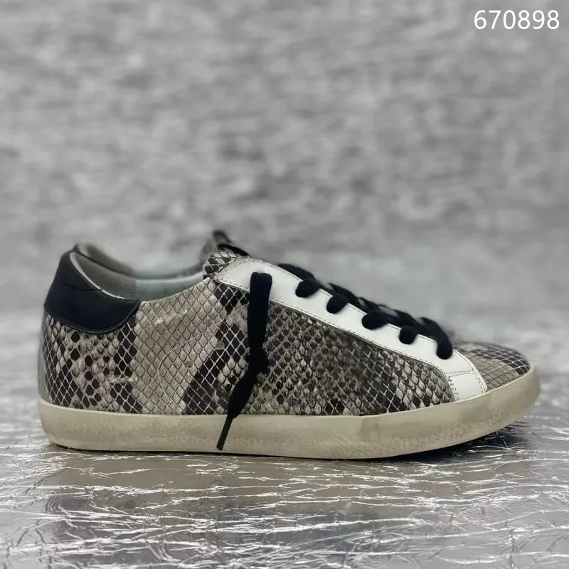 حذاء كلاسيكي ذهبي للرجال والنساء ، حذاء بتصميم جلد حقيقي ، مصمم فهد فضي لامع ، جديد