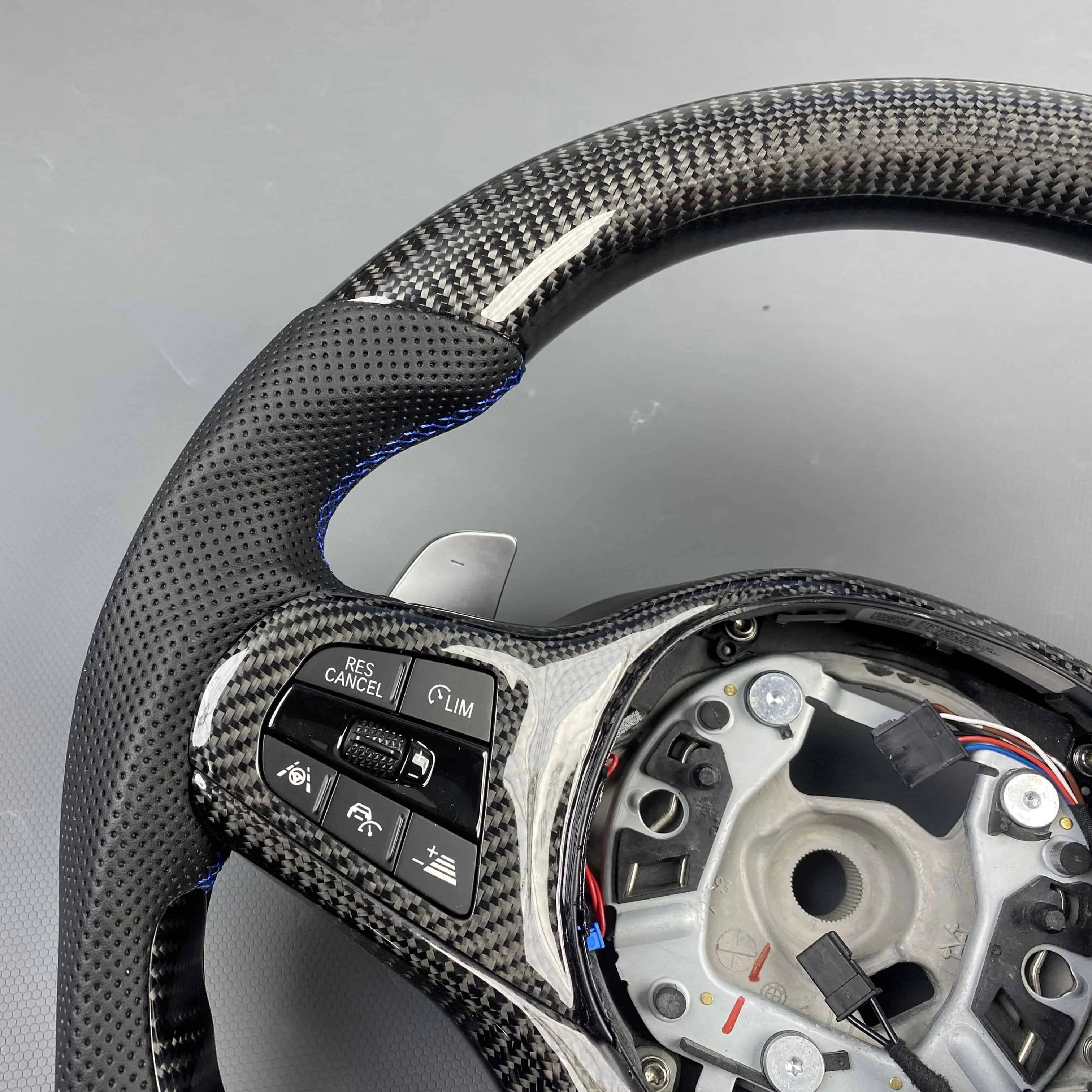 For BMW F95 F96 G20 G30 G22 G01 G02 M3 G80 M4 G82 M5 F90 M8 X3M X4M X5M X6M F40 F44 F97 custom carbon fiber steering wheel - Image 2