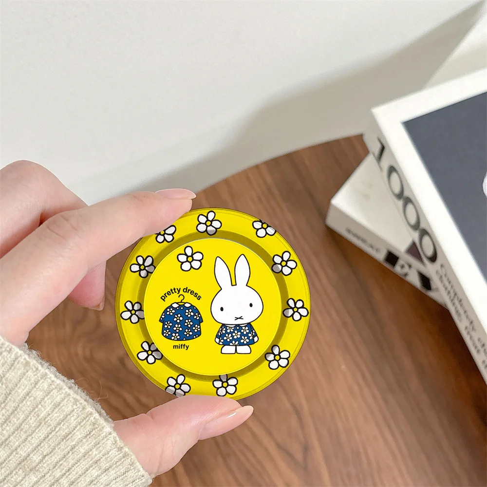 

Новая магнитная телескопическая подставка для телефона INS Cute Flower Clothes Miffy Rabbit с воздушной подушкой, портативная магнитная подставка Magsafe, подарок на день рождения