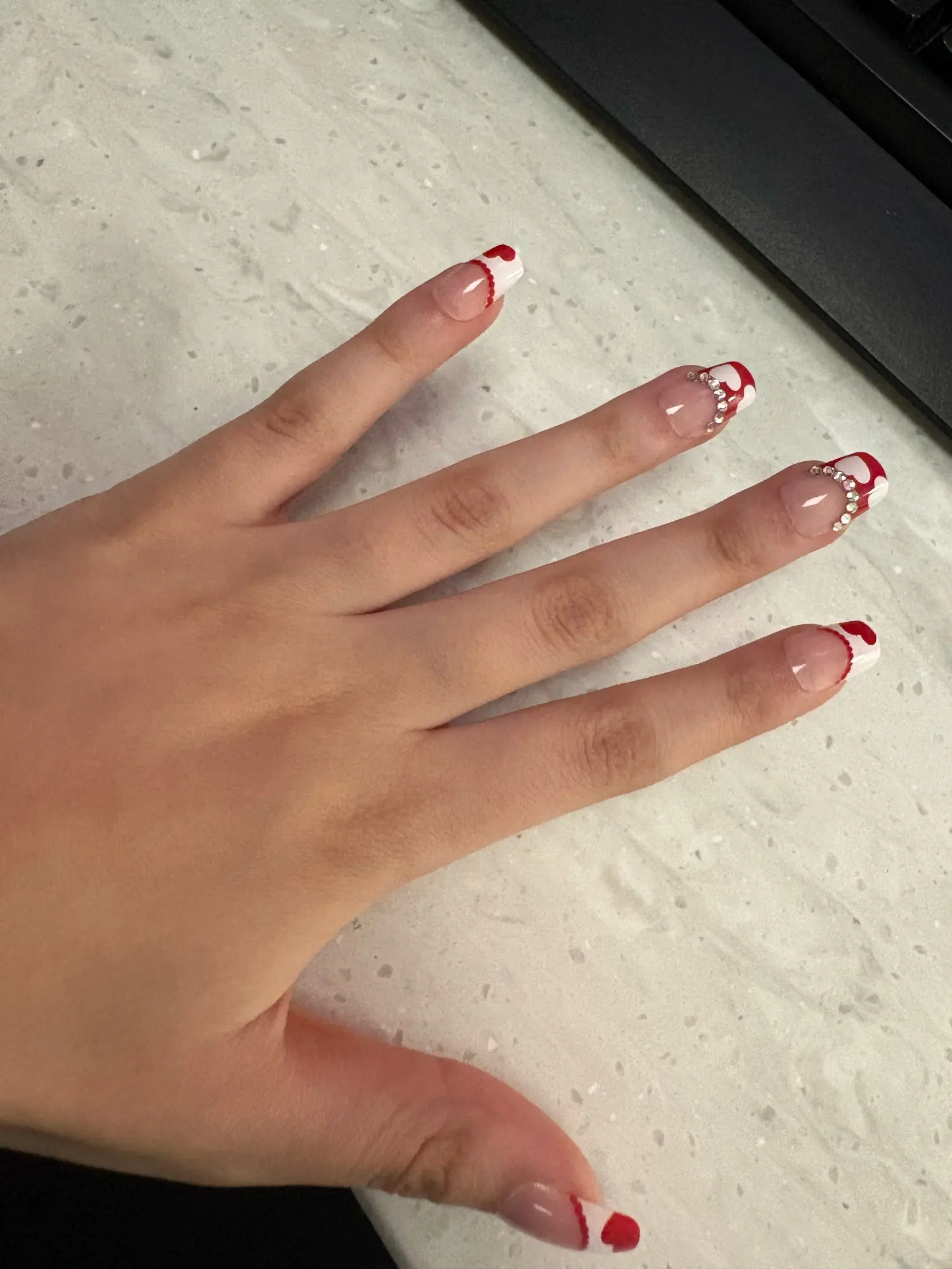 Y2K Girls Black French Fake Nails 24Pcs Short Square Press On Nails Pink Love Heart/Dot Printed Valentine's Day Charm Manicure photo review