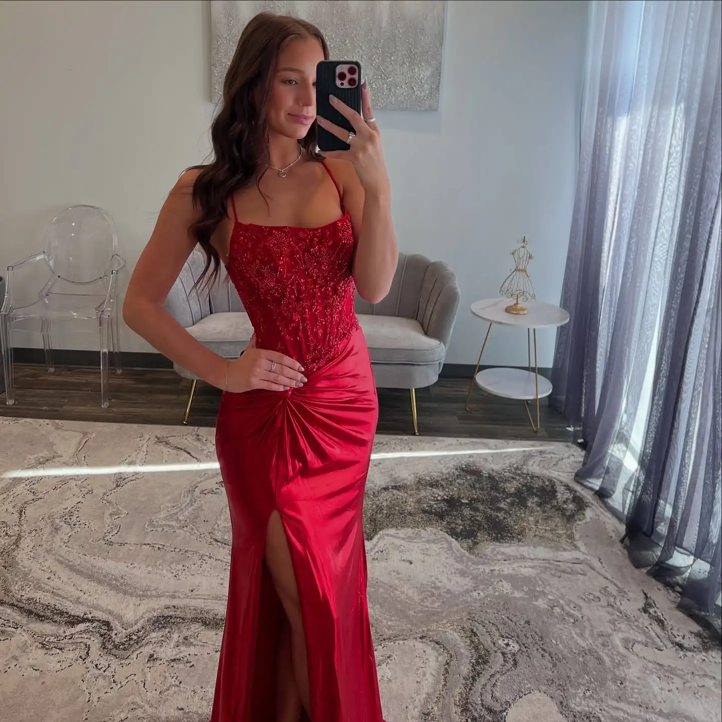 シャロンはセクシーなレッドサテンコルセットシアーマーメイドウエディングドレススリットビーズロングイブニングパーティードレスSH164カスタマイズ