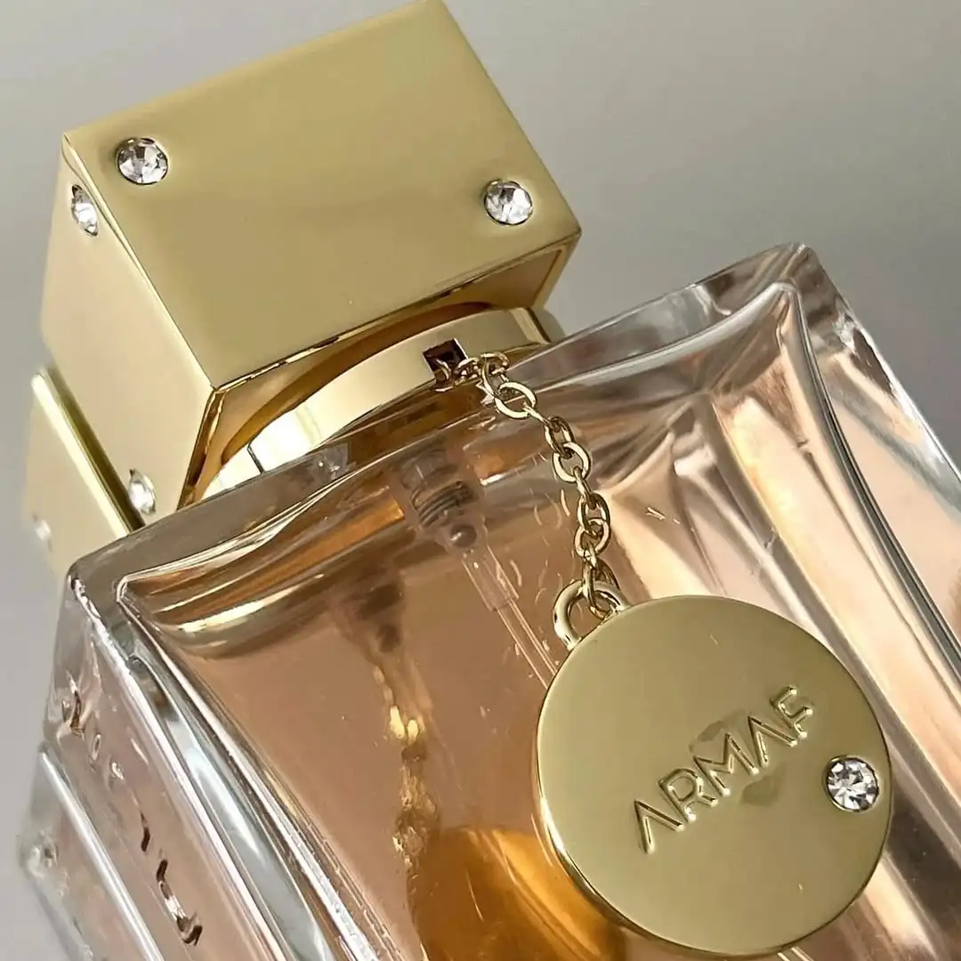 

Клуб Nuit Woman Armaf para Mujeres 105 мл/3,43 унции Интенсивные духи, 100 мл (3,4 жидких унции), совершенно новые в коробке, идеальный подарок.