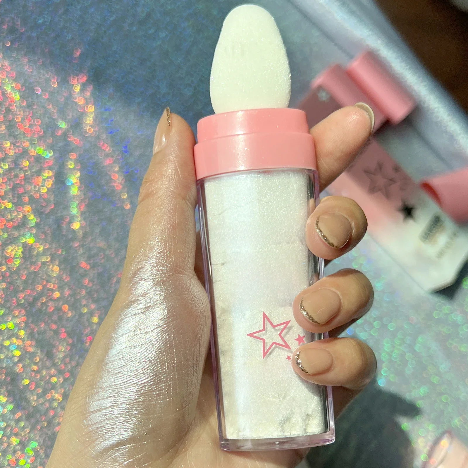 Fada destaque pat pó destaque de corpo inteiro iluminando blush de contorno tridimensional natural