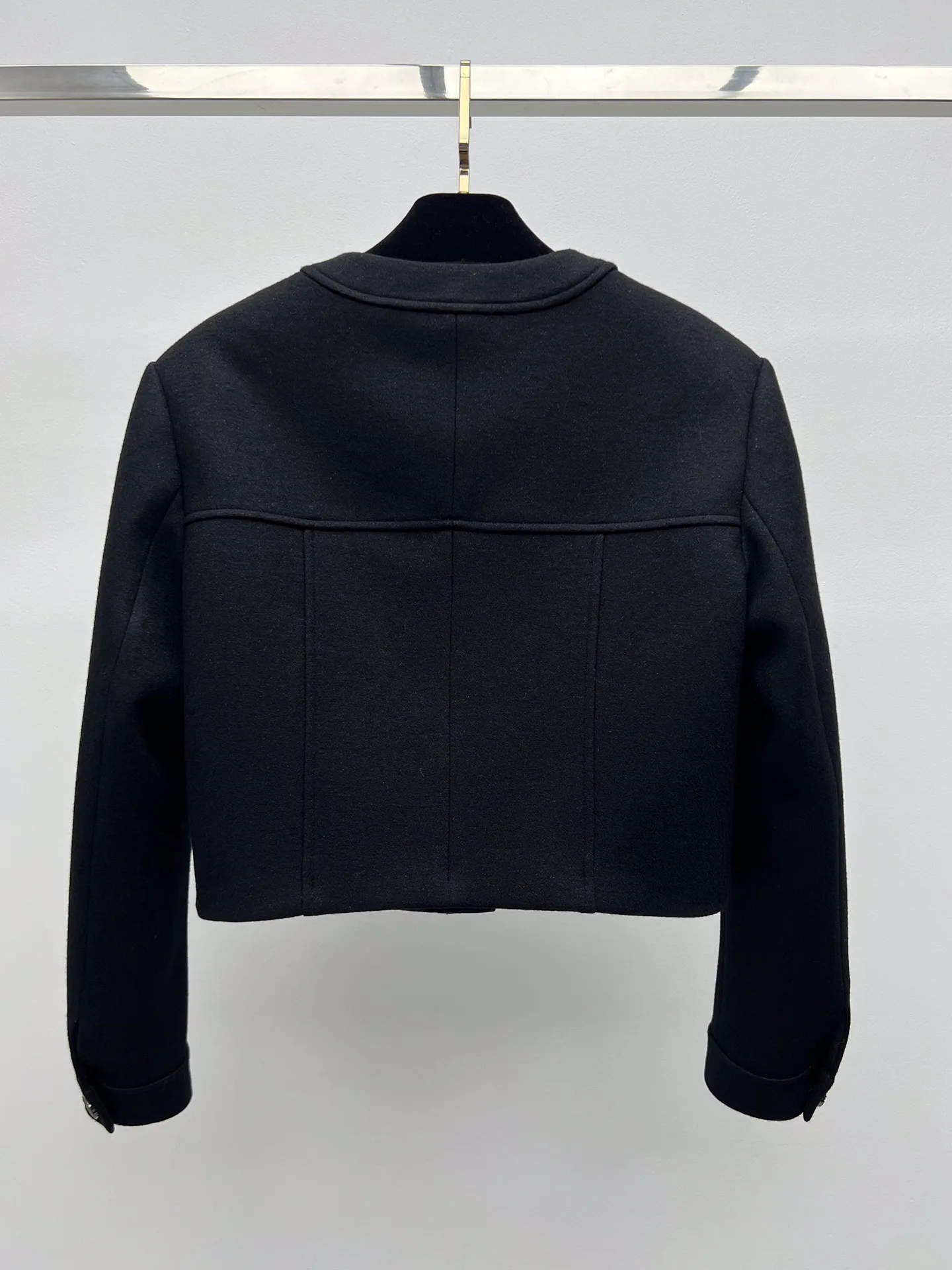 

High Quality Autumn Women's Solid O-neck Buttons Casual Fashion Short Slim Mini Jacket JQ130