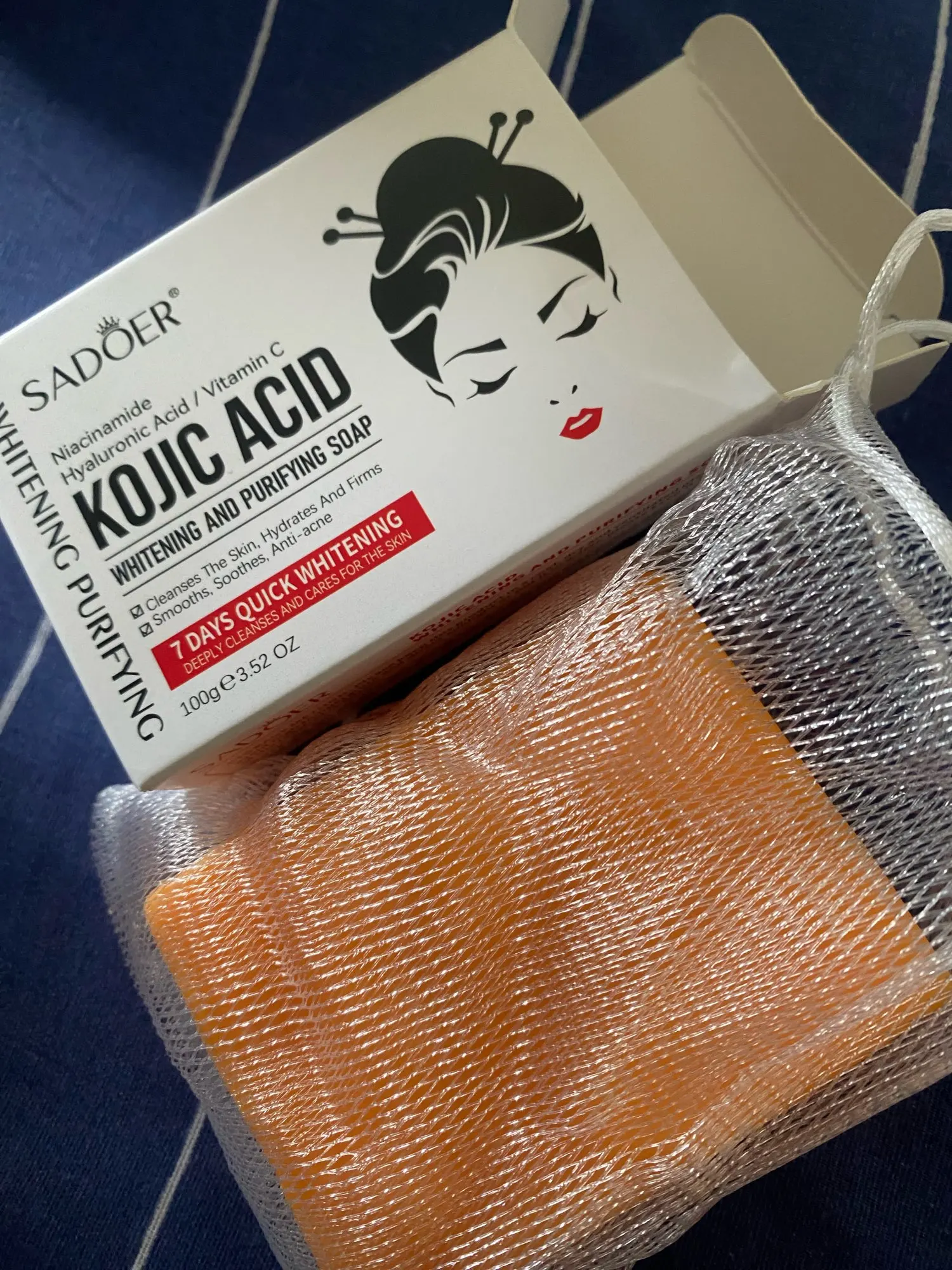 Kojic Acid Whitening Cleansing Soap, Facial And Body Soap Containing Niacinamide And Hyaluronic Acid, With A Foaming Net. photo review