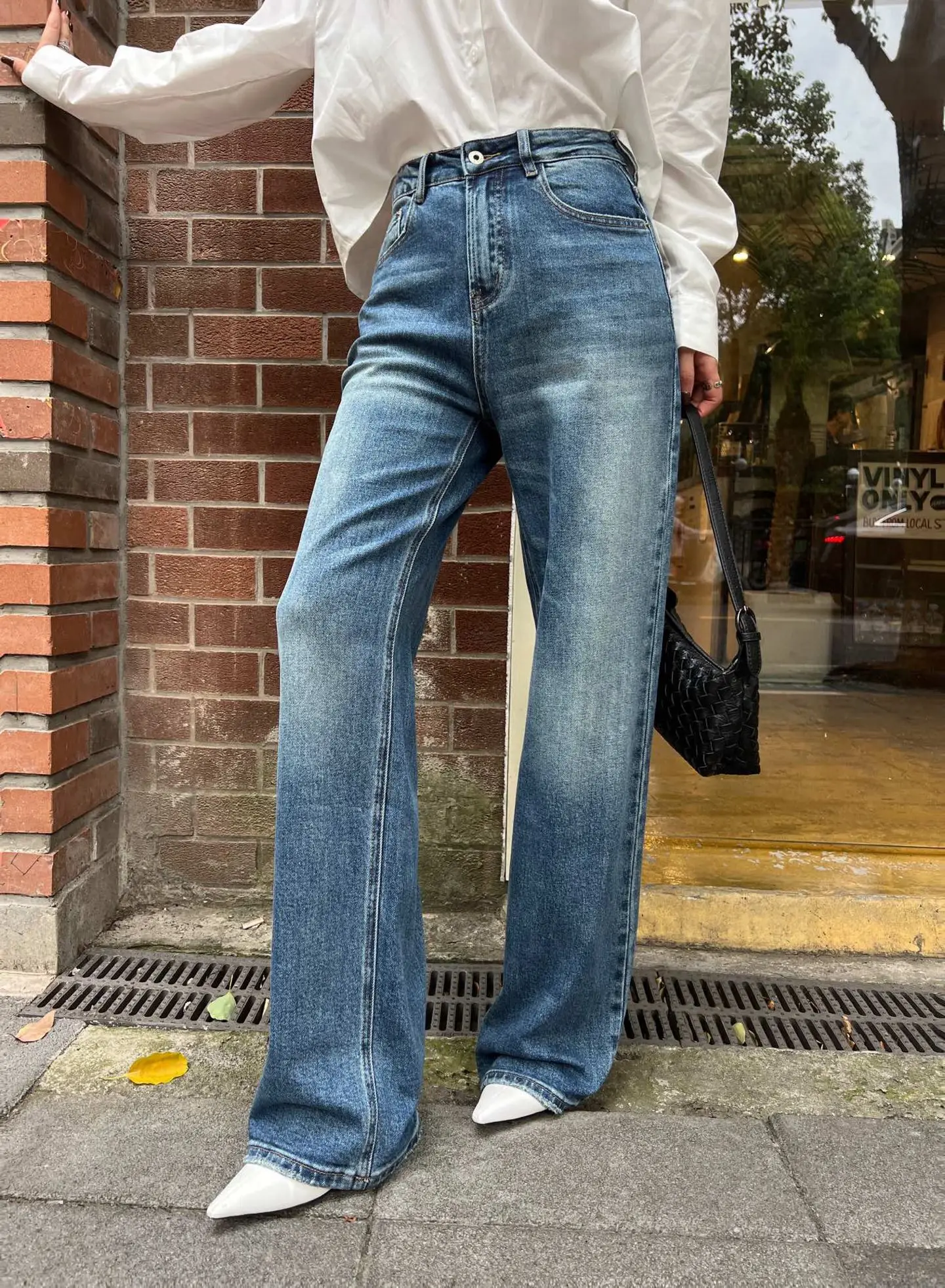 

Осенние модные эластичные женские свободные прямые джинсы 2024, дизайн с высокой талией, удобный крой, универсальный вариант, облегающие