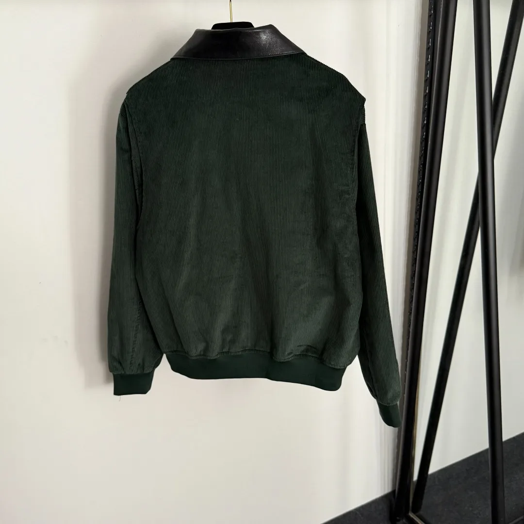 

High quality spring and summer women's embroidered patch fabric long sleeved jacket with collar and pleated short skirt SU116