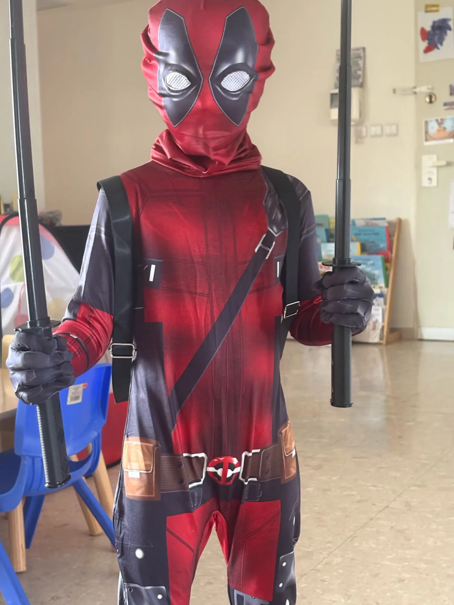 Disfraz de Deadpool de Alta Calidad, Disfraz de Halloween, Traje de Deadpool, Mono de Deadpool, Disfraz para Carnaval, Festival, Regalo, Set con Espada photo review