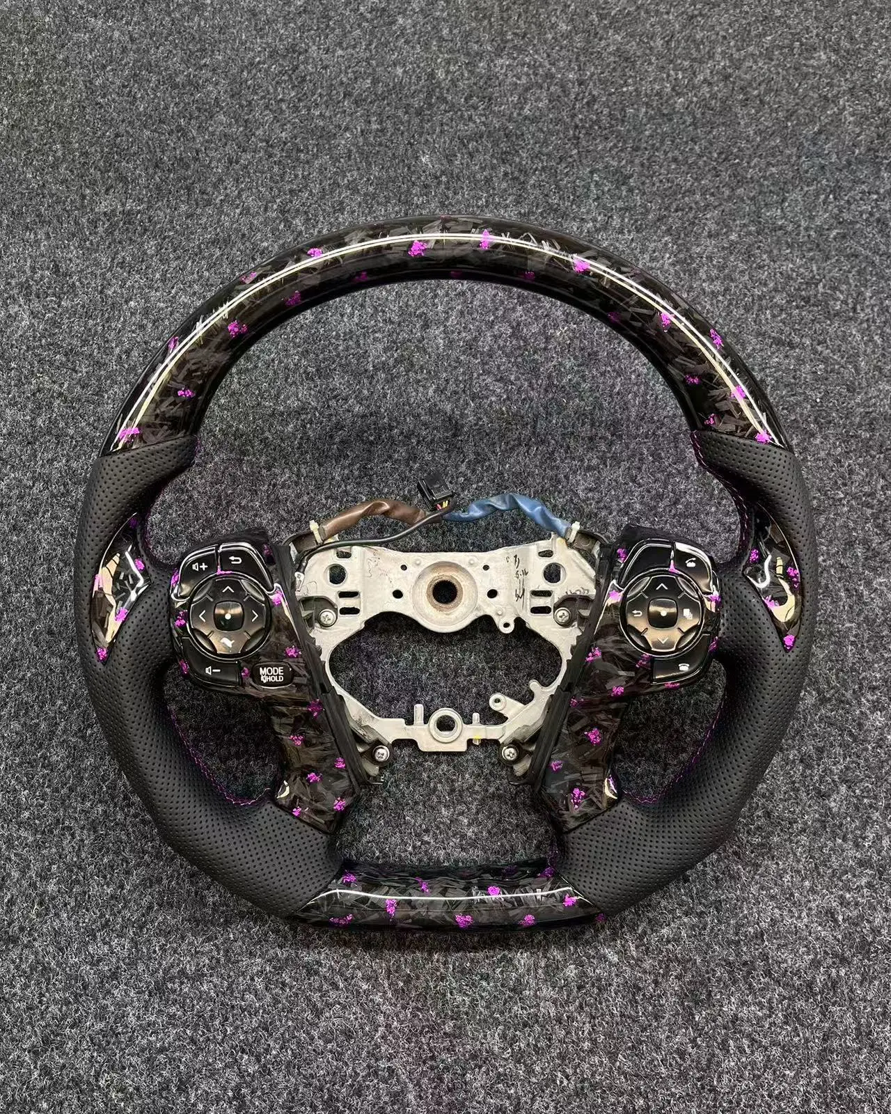 

Suitable for Toyota Camry seven-generation forged purple foil carbon fiber steering wheel modification