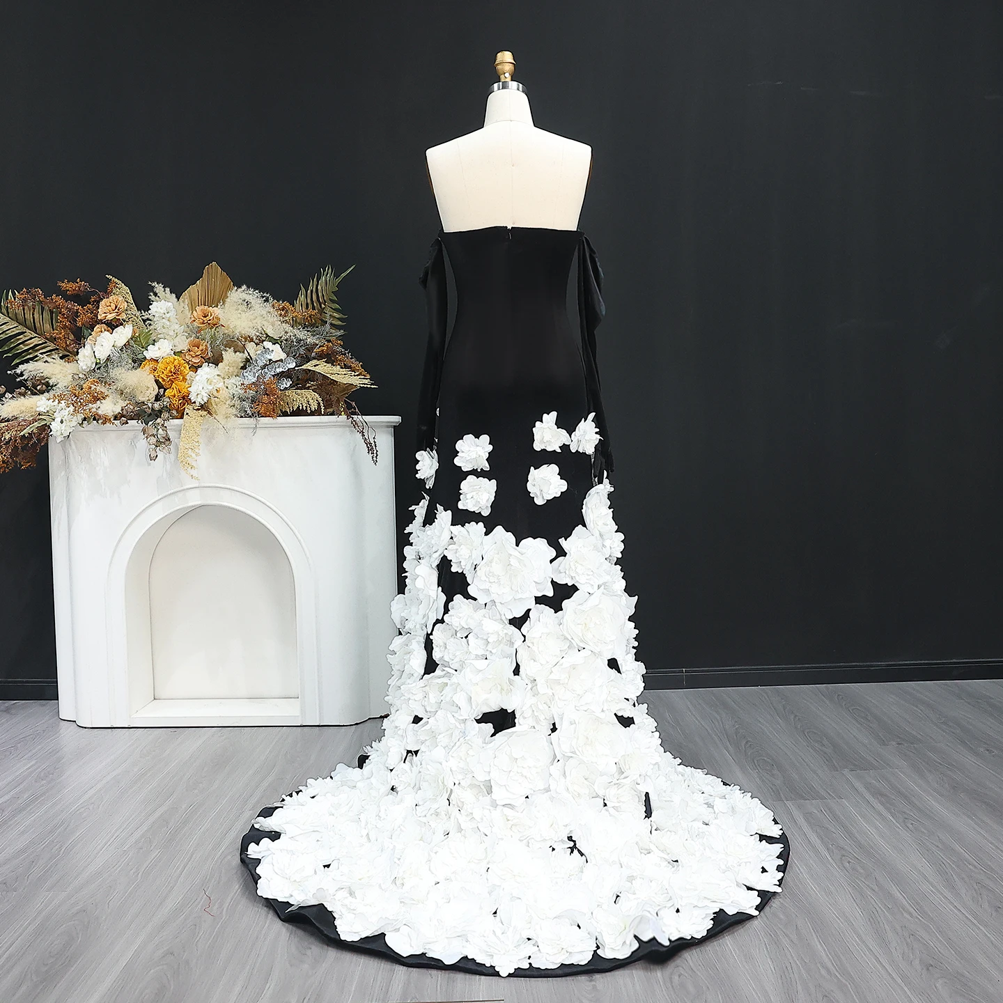 Sharon Said Luxus Dubai Schwarz Samt Trägerloses Abendkleid mit Handschuhen 3D Blumen Frauen Hochzeit Party Kleider SS748 Angepasst