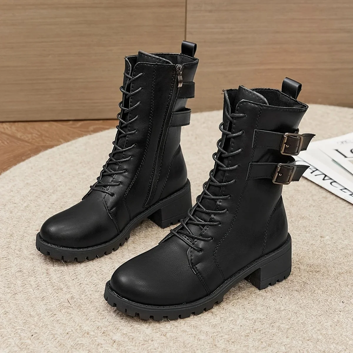 Damskie solidne minimalistyczne buty 2025 Zimowe krótkie pluszowe buty dla kobiet Sznurowane wygodne buty na grubym obcasie Wszechstronne buty do połowy łydki — zdjęcie 2
