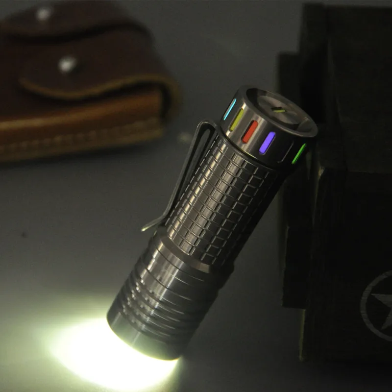 Imagem -04 - Titânio Liga Lanterna Led Alta Potência Edc Iluminação Exterior Auto-defesa 2800 Lumens Xt3