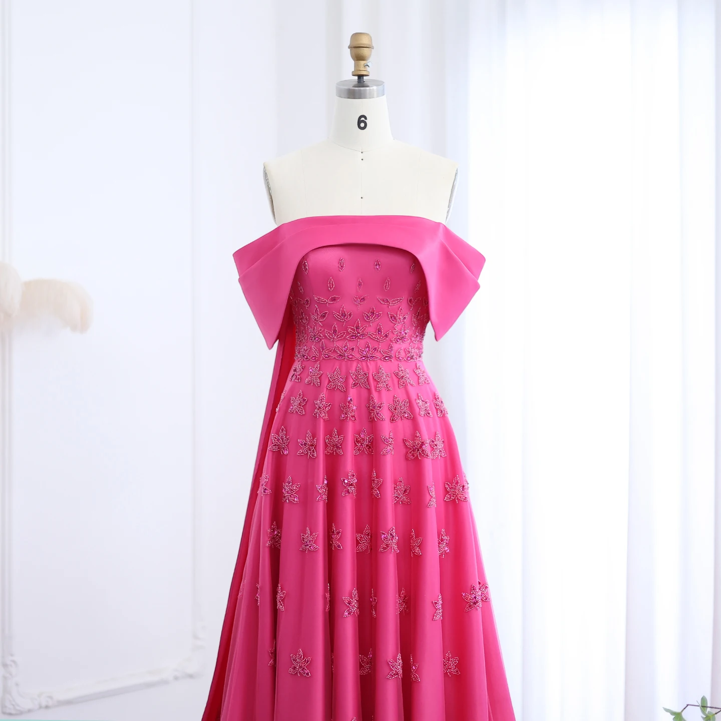 Sharon Said Luxuriöses gelbes Satin-Abendkleid aus Dubai mit Cape, schulterfrei, für arabische Frauen, Hochzeitsfeierkleider SS455, maßgeschneidert – Detail 31