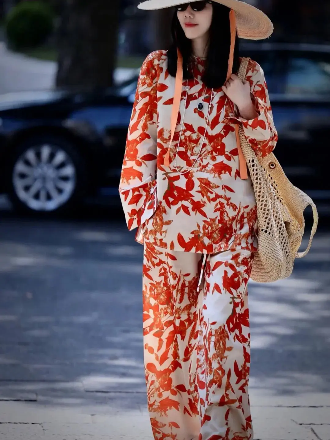 

Early autumn minimal loose casual printed silk trouser suit