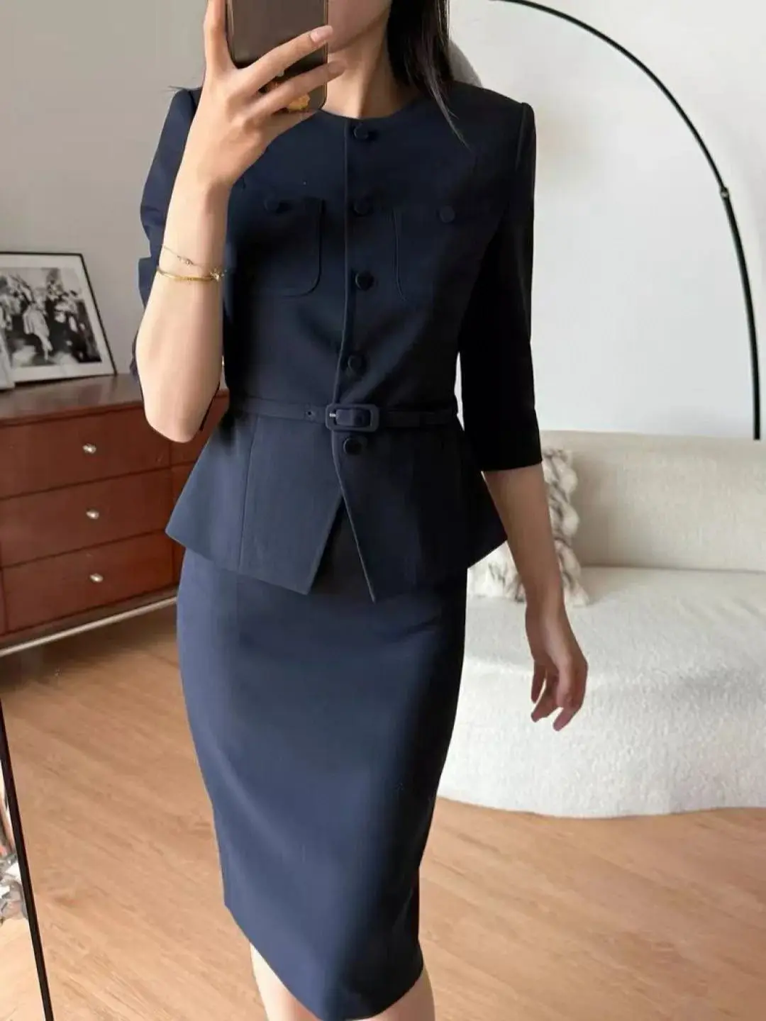 

Elegant business lady women's single button wool suit