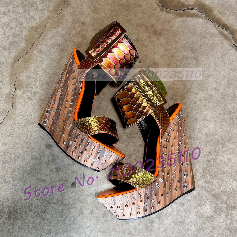

Красочные сандалии на танкетке в виде питона, женские модные туфли на платформе с блестящими кристаллами, роскошные женские блестящие вечерние массивные сандалии с ремешком на щиколотке