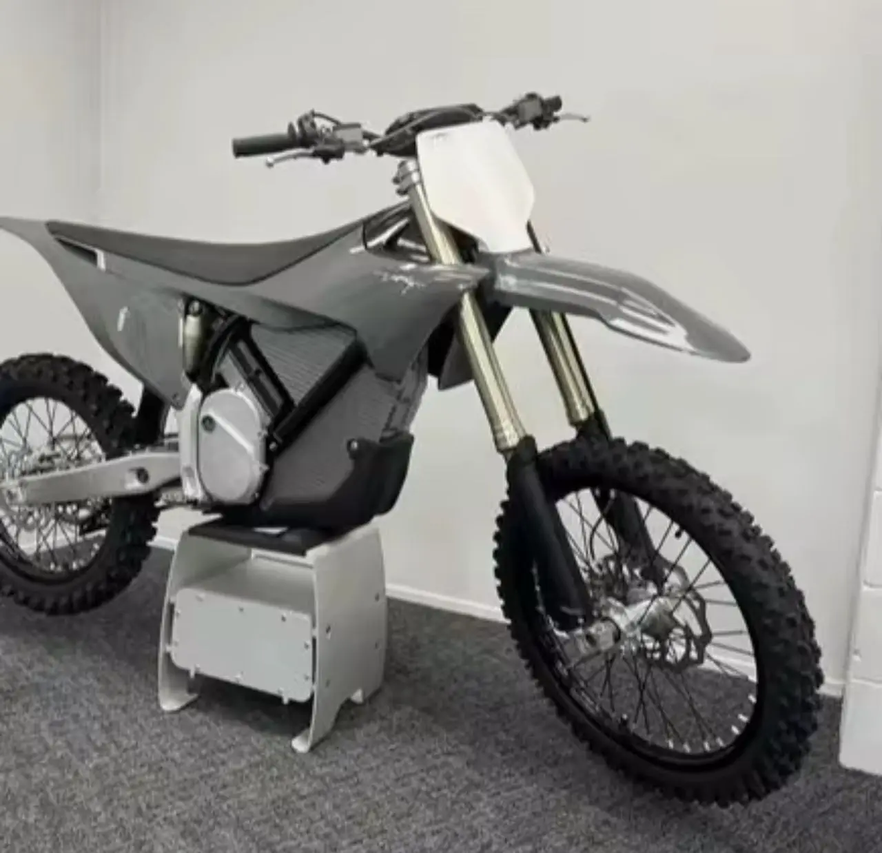 BrandNew Stark Future Varg - 80HP Modelo 2025 PARA VENDAS