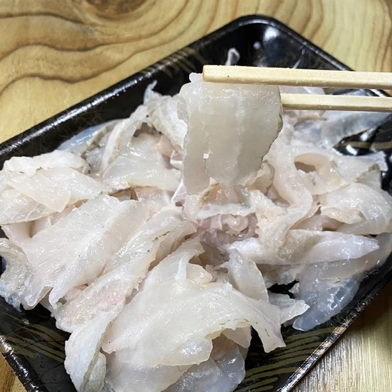 شريحة مستديرة لساق السندو المنزلية ، نمر نيء شرائح ، سمك سمكة سيكوشي نيئة ، في يوم العمل ، * * g