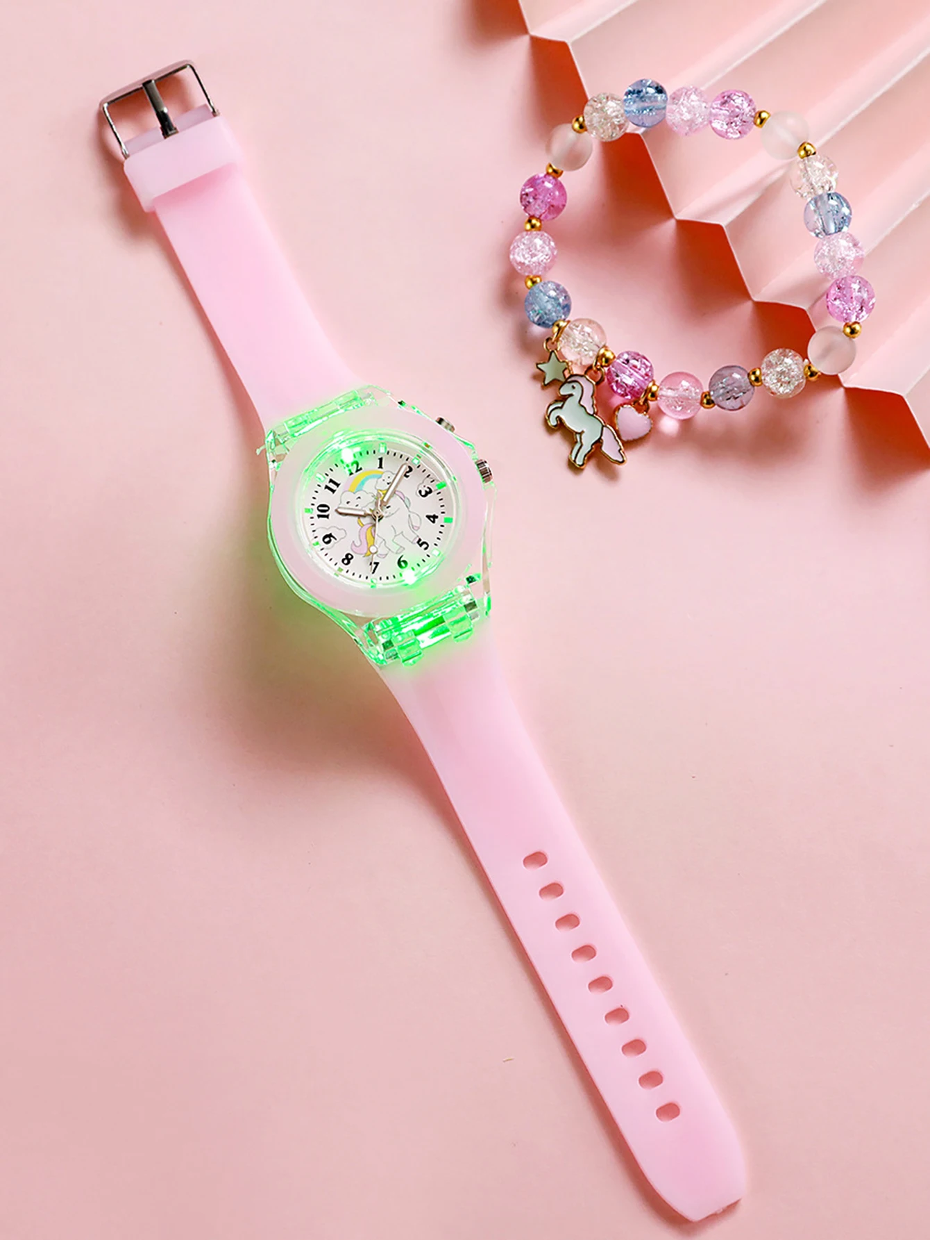Modische Niedliche Kinder-Leuchtquarzuhr mit Pferdeanhänger-Armband im Einhorn-Design als Geschenk – Detail 9