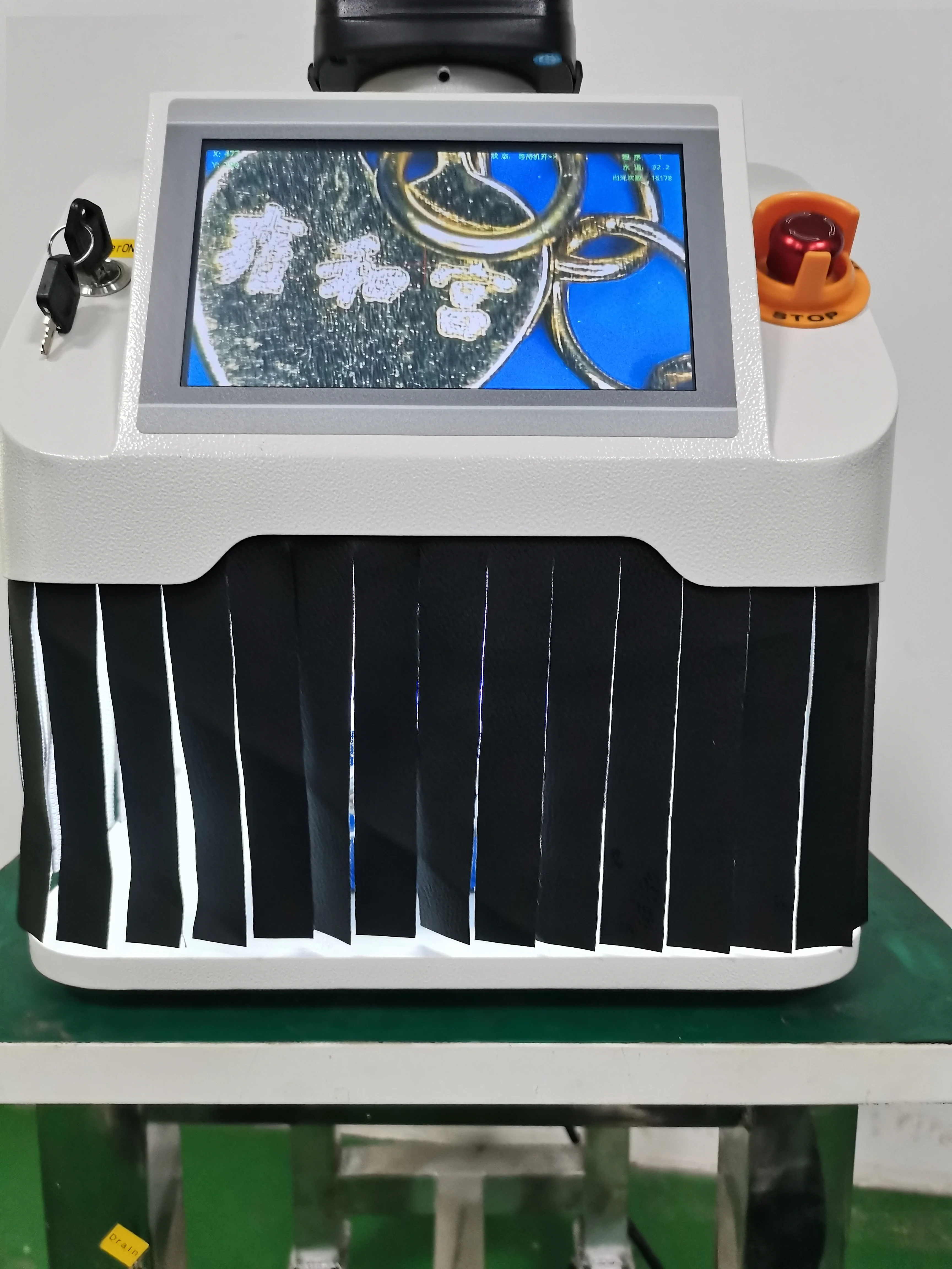 Portable Jewelry Laser Welding Machine 200W HD Touch Screen CCD Control Laser Soldering Machine Welder Welding Machine