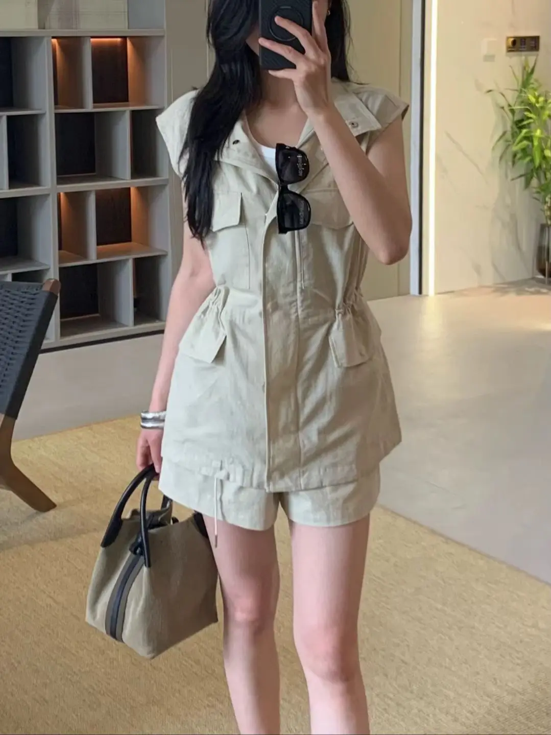 Women's casual luxurious cotton-linen set of clothes with shorts