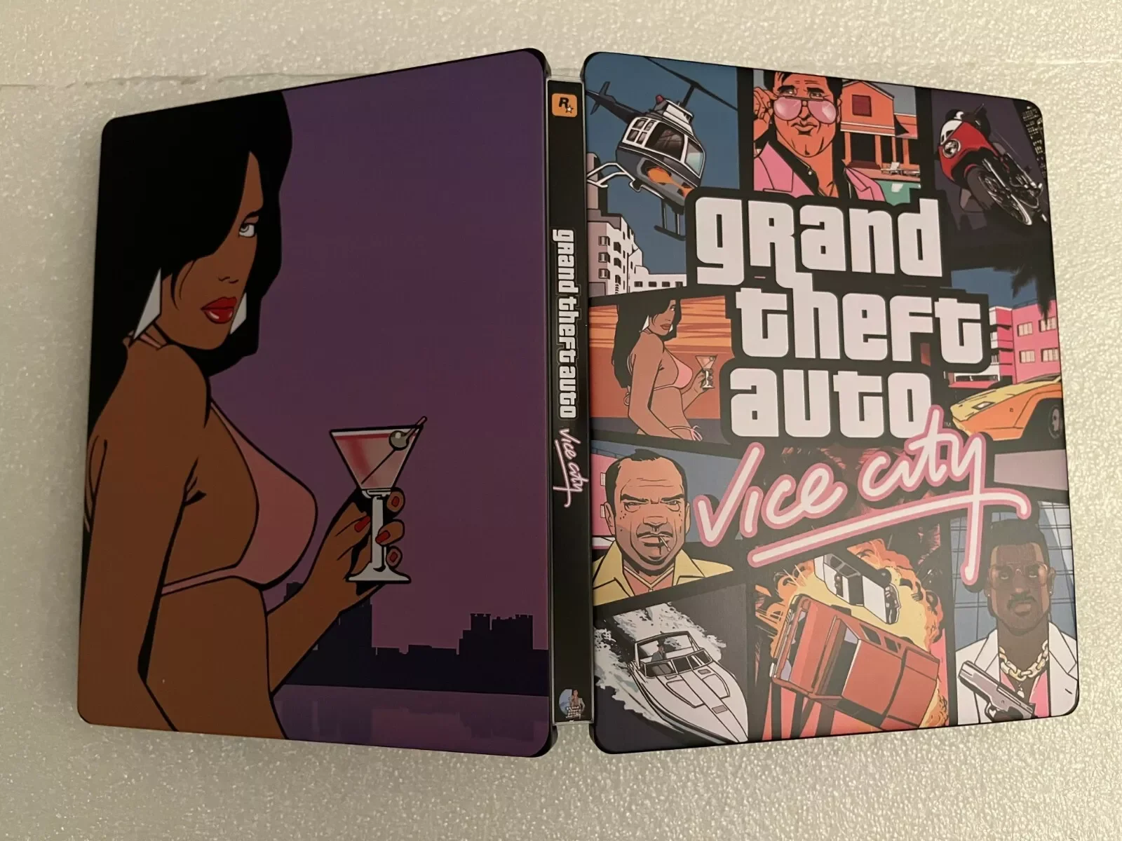 

GTAvIce City Custom-Made G2 Steelbook Case PSC/PS/XBOX (NO GAME)