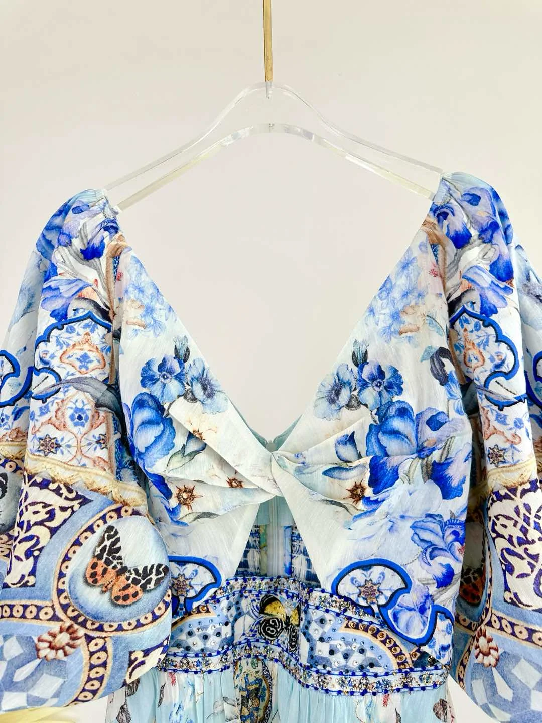 فستان نسائي قصير بطباعة أزرق حريري حقيقي 100% فستان صيفي أسترالي للشاطئ بوهو شيك مصمم بأكمام منتفخة ماسية