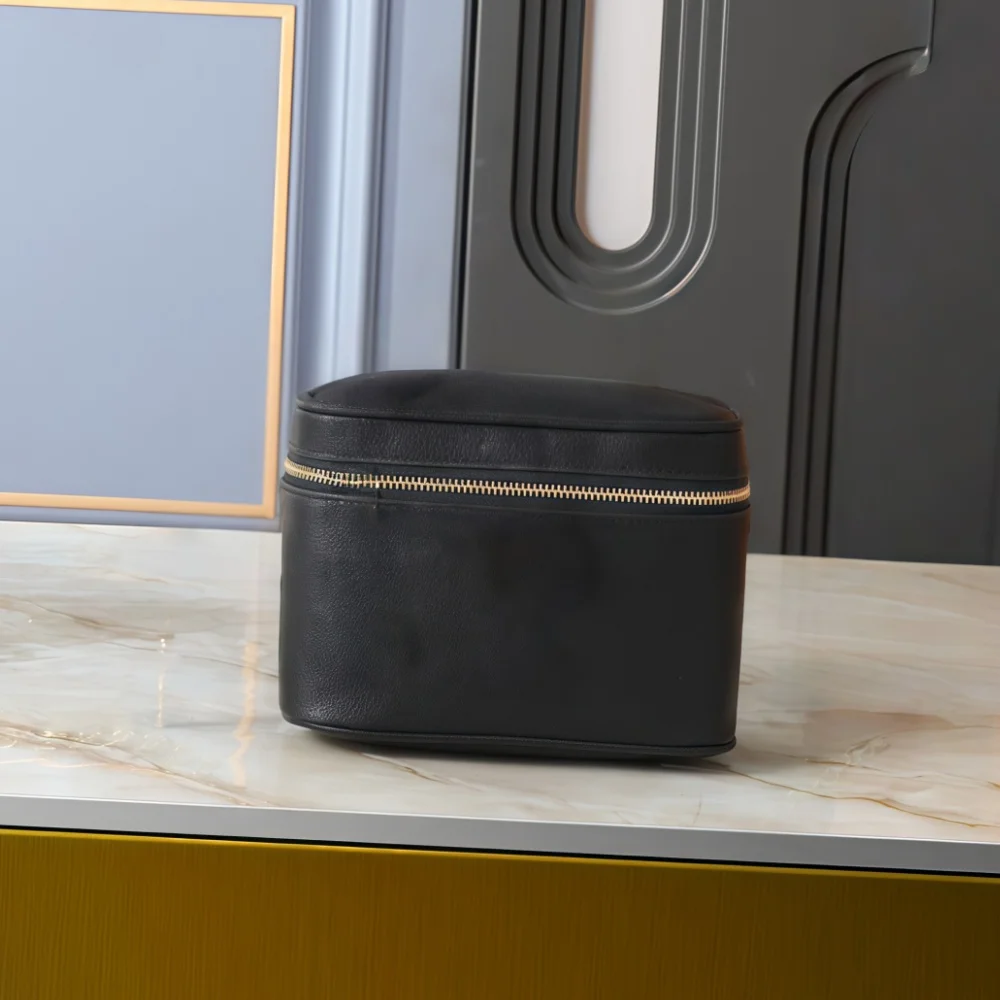 حقيبة دلو نسائية جديدة لعام 2026، حقيبة كروس، حقيبة يد، متوفرة بأربعة ألوان، أسود مع حروف كبيرة، 19 × 13 × 11 سم #1