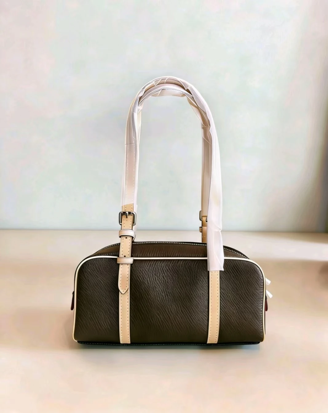 

Модная коричневая женская парусиновая сумка через плечо, классическая сумка через плечо, женская сумка подмышками без коробки (размер: 26-11-6 см) NT1