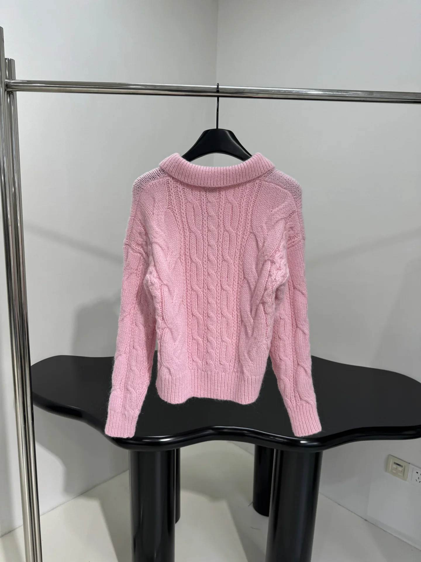 2025 Autumn/Winter Women's Embroidered Wool Blended Polo Knitted Sweater HL169