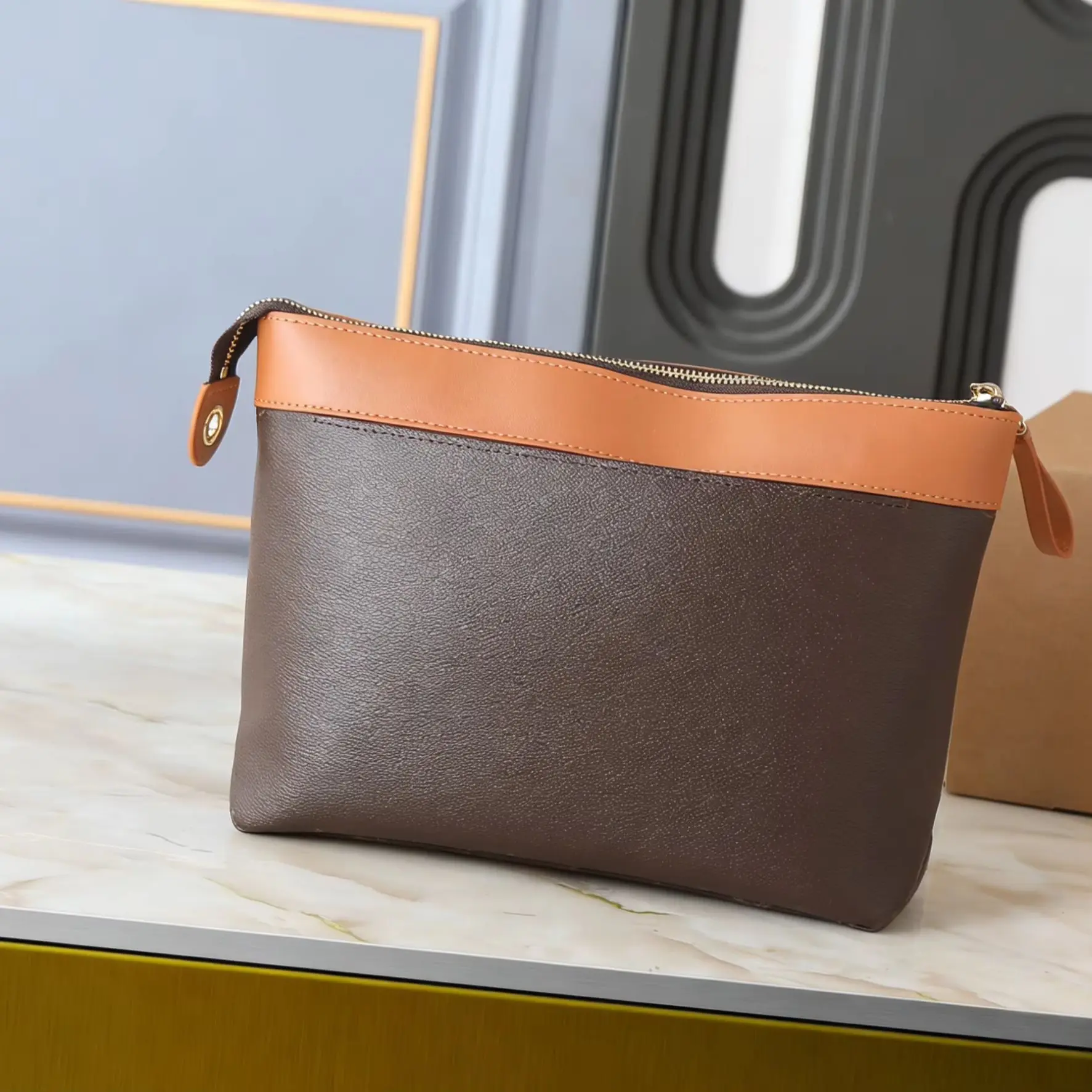 

2025 Large Capacity Handbag for Daily Travel Canvas Commuting 30 x 21 x 7.5cm