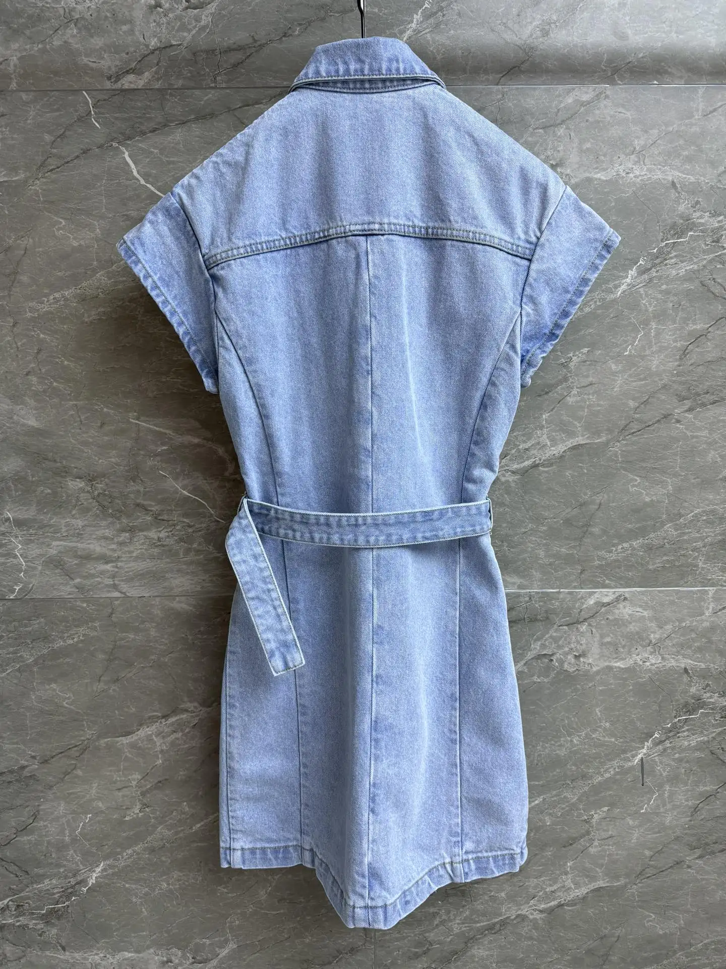 

2025 Early Autumn Light Blue Denim Blouse with Collarless Short Sleeves and Printed Long Dress 5D21