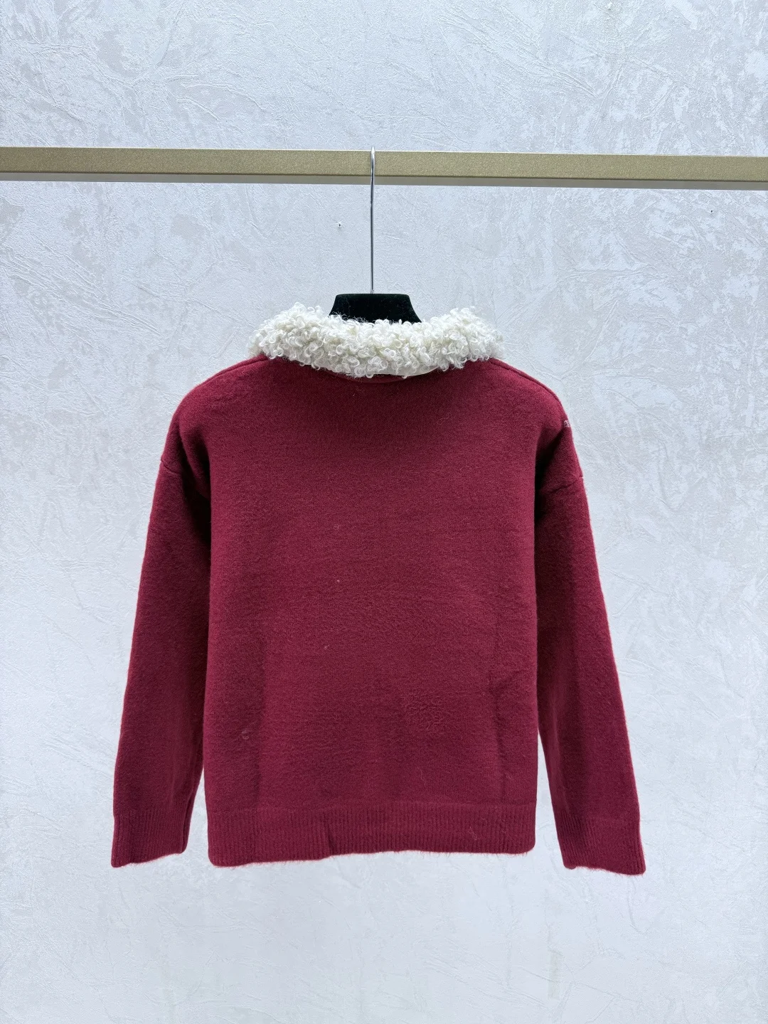 

New Women's Fashion Letter-contrasting Lambskin Lapel Long-sleeved Zipper Sweater Coat