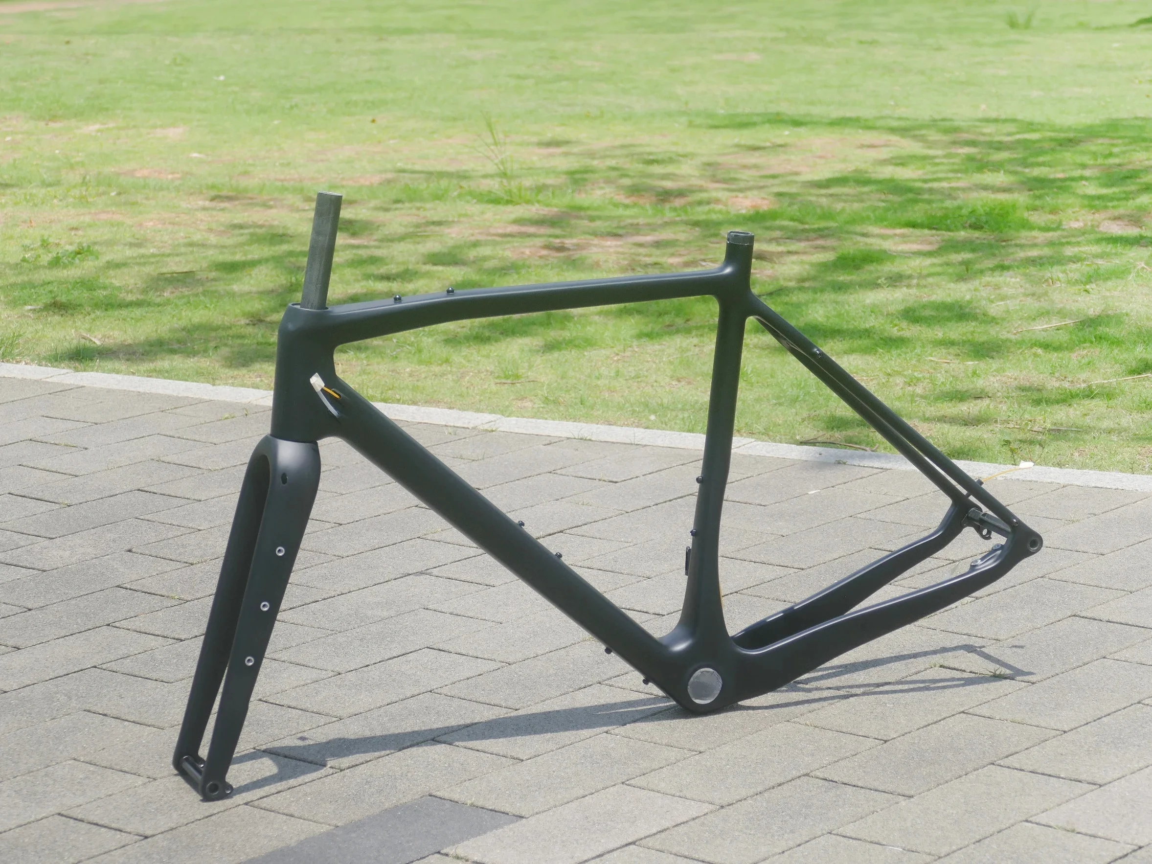 FE-02A Nowy najwyższy moduł Full Carbon T1000 UD Matt Black Gravel Bike Rower Gravel Frame Fork Headset Thru Axle Clamp — 2
