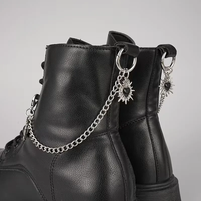 2-Piece Punk-Style Heart and Chain Shoe Charms – Stylish and Versatile Accessories, Perfect as Gifts for Family and Friends