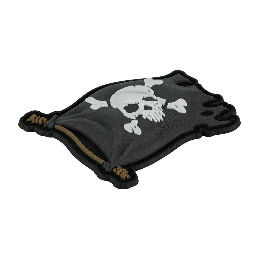 Low MOQ Custom PVC Patches Logo Personalized Design JOLLY ROGER BLACK Patch PVC 3D pirates skull Hook and Loop Back