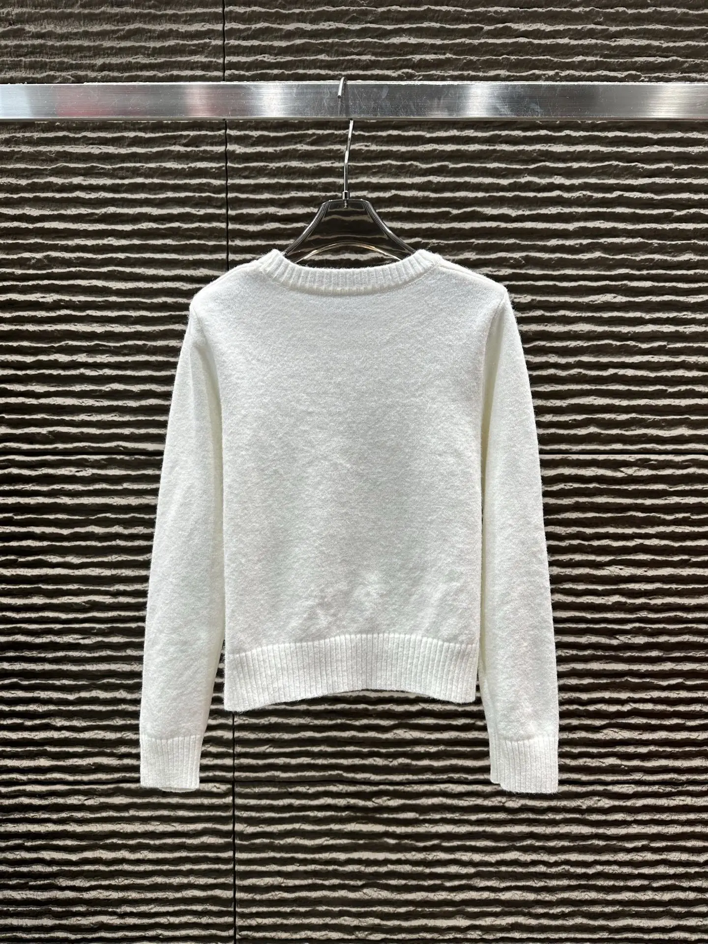 

2026 Women Sweater Spring New Design Beaded Round Neck Knitted Long Sleeve Cool Stylish Slimming Casual Versatile Top